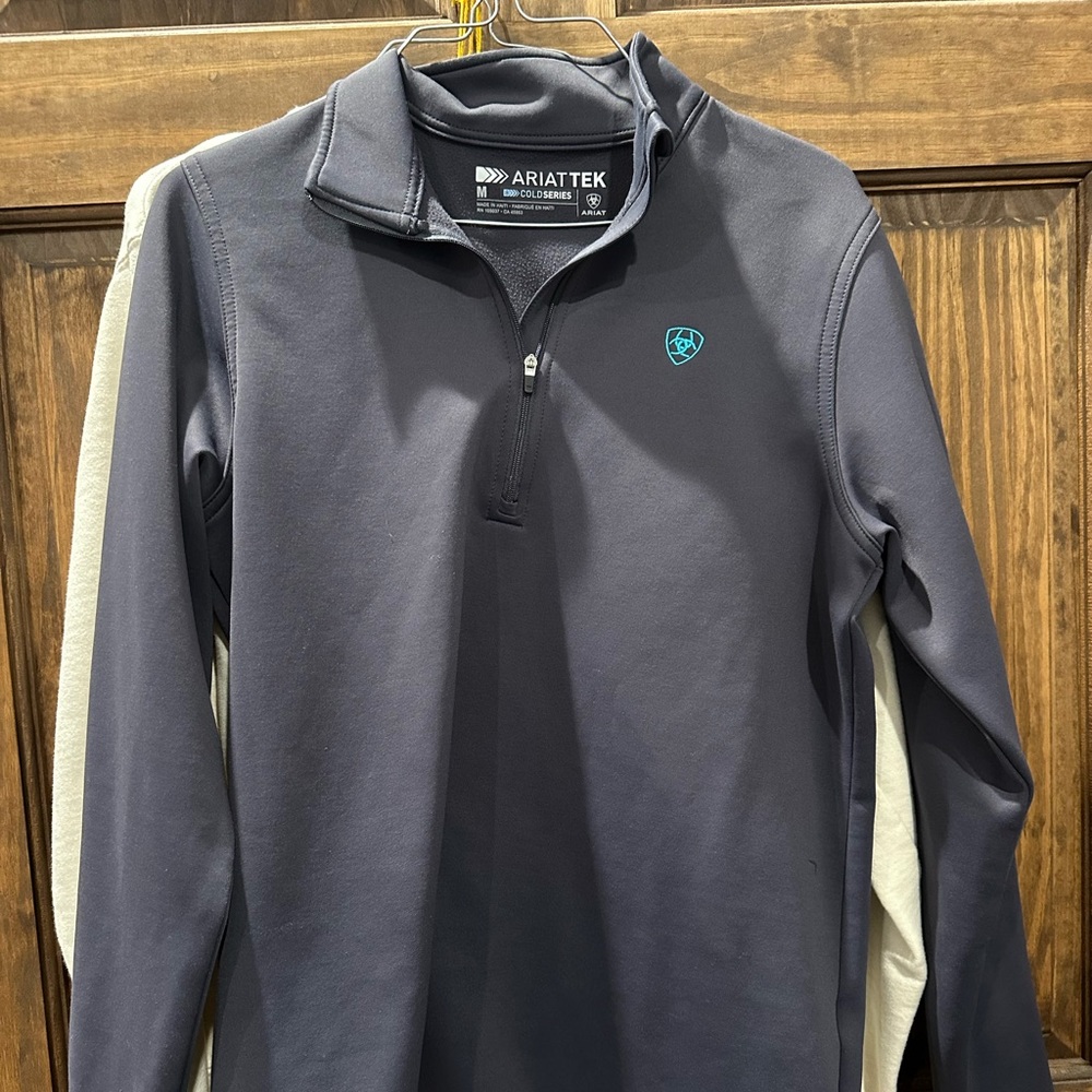 Ariattek Gray Size Medium, Like New - image 1